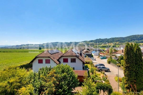 Immobilie in Moosleerau - Familiennest mit Wow-Blick - Bild 0