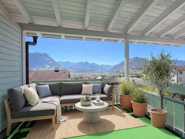 Immobilie in Schwyz - PANORAMABLICK ÃœBER DEN TALKESSEL SCHWYZ UND AUF DEN VIERWALDSTÃ„TTERSEE - Bild 1