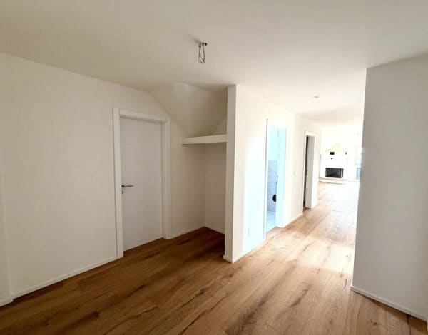 Immobilie in Birr - Neuwertige 4.5 Zimmer-Wohnung komplett kernsaniert! - Bild 7
