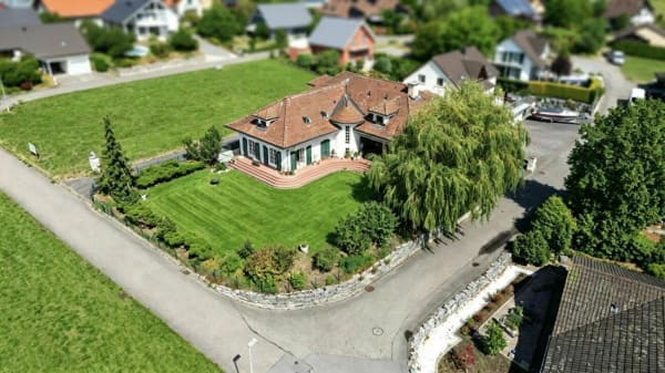 Immobilie in Anwil - ARCHITEKTUR-UNIKAT IN ANWIL - Bild 0