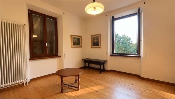 Immobilie in Riva San Vitale - Villa storica indipendente con ampio giardino e terreno edificabile - Bild 9