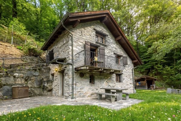 Immobilie in Cerentino - Caratteristico rustico con ampio giardino - Bild 0