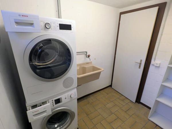 Immobilie in Dotzigen - Charmante renovierte 4-Zimmer-Wohnung mit Gemeinschaftspool/Sauna und Garage in Dotzigen - Bild 12