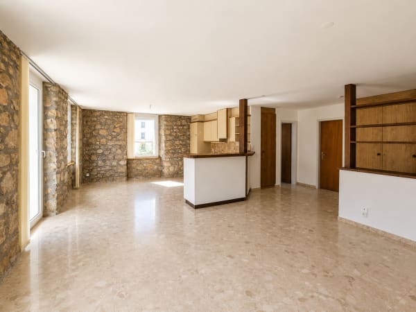 Immobilie in Fleurier - Spacieux appartement de 4,5 piÃ¨ces avec terrasse et ascenseur au centre de Fleurier - Bild 1