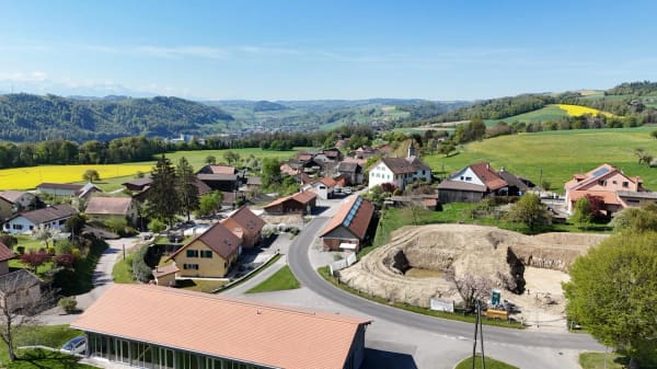 Immobilie in Bussy-sur-moudon - Villa contemporaine de 5.5 pièces avec grand jardin privatif à Bussy-sur-Moudon - Bild 0