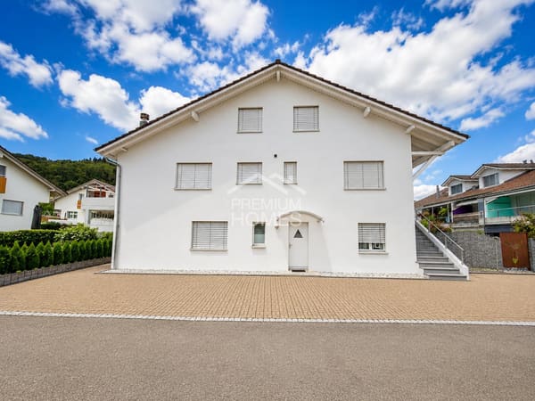Immobilie in Waltenschwil - Wohnen auf zwei Ebenen - charmante Maisonettewohnung an ruhiger Lage - Bild 1