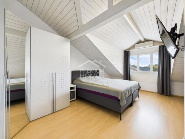 Immobilie in Waltenschwil - Wohnen auf zwei Ebenen - charmante Maisonettewohnung an ruhiger Lage - Bild 6