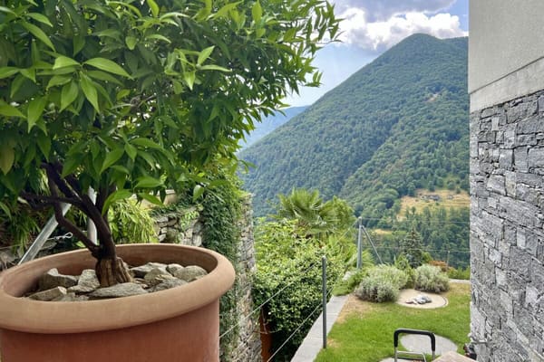 Immobilie in Comologno - "Architektur trifft Natur" - Modernes Wohnen im Valle Onsernone mit herrlicher Aussicht - Bestzustand / Erstwohnsitz - Bild 15