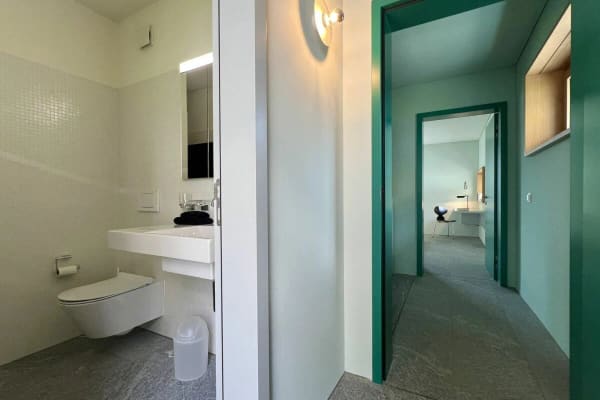 Immobilie in Comologno - "Architektur trifft Natur" - Modernes Wohnen im Valle Onsernone mit herrlicher Aussicht - Bestzustand / Erstwohnsitz - Bild 27