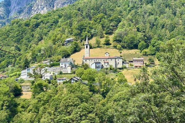 Immobilie in Comologno - "Architektur trifft Natur" - Modernes Wohnen im Valle Onsernone mit herrlicher Aussicht - Bestzustand / Erstwohnsitz - Bild 43