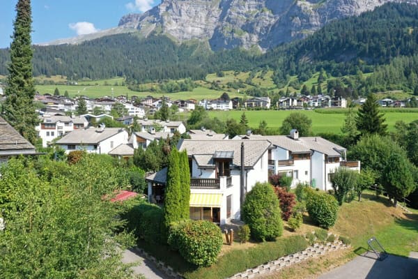 Immobilie in Flims Dorf - Freistehendes Einfamilienhaus mit 4Â½ Zimmer an ruhiger, sonniger Lage - Bild 3