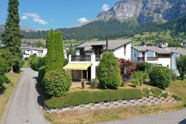 Immobilie in Flims Dorf - Freistehendes Einfamilienhaus mit 4Â½ Zimmer an ruhiger, sonniger Lage - Bild 4