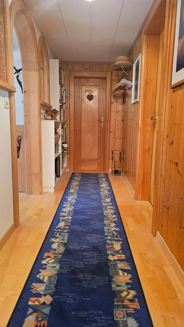 Immobilie in Trun - Charmante 2.5-Zimmer-Dachwohnung in Trun - Bild 10