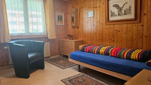 Immobilie in Trun - Charmante 2.5-Zimmer-Dachwohnung in Trun - Bild 9