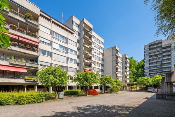 Immobilie in Emmen - Grosszügige 4.5-Zimmer-Gartenwohnung, 2024 komplett renoviert - Bild 1