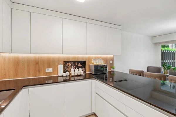 Immobilie in Emmen - Grosszügige 4.5-Zimmer-Gartenwohnung, 2024 komplett renoviert - Bild 5