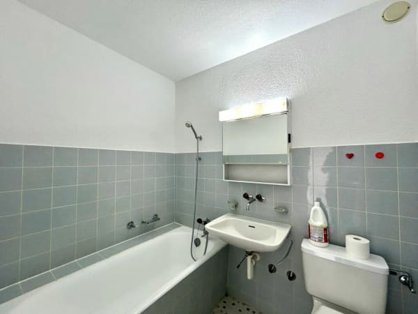 Immobilie in Rüfenacht Be - 5.5-Zimmer-Wohnung mit Potenzial zur individuellen Gestaltung! - Bild 7