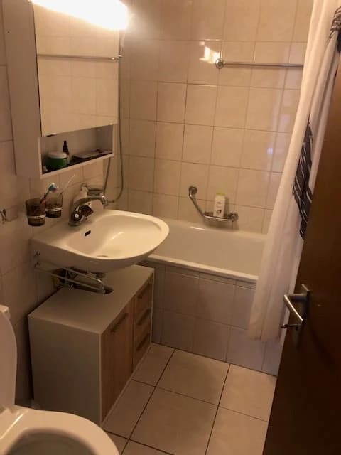 Immobilie in Leukerbad - Charmante 3.5-Zimmer-Wohnung mit Panoramablick in Leukerbad - Bild 2