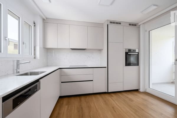 Immobilie in Glarus - 4.5-Zimmer-Wohnung mit 5% Brutto-Rendite – Kapitalanleger Aufgepasst! - Bild 0