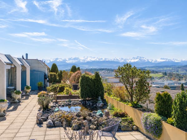 Immobilie in Remetschwil - Grosse Terrasse mit viel PrivatsphÃ¤re und Alpenblick - Bild 0