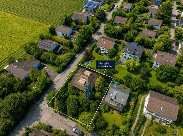 Immobilie in Wabern - 6-Zimmer-Einfamilienhaus mit 761 m² Grundstück in Wabern bei Bern - sanierungsbedürftig, mit viel Spielraum - Bild 2