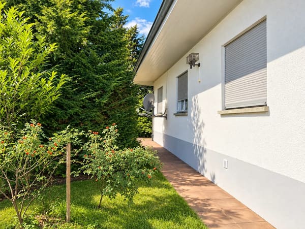 Immobilie in Wabern - 6-Zimmer-Einfamilienhaus mit 761 m² Grundstück in Wabern bei Bern - sanierungsbedürftig, mit viel Spielraum - Bild 3