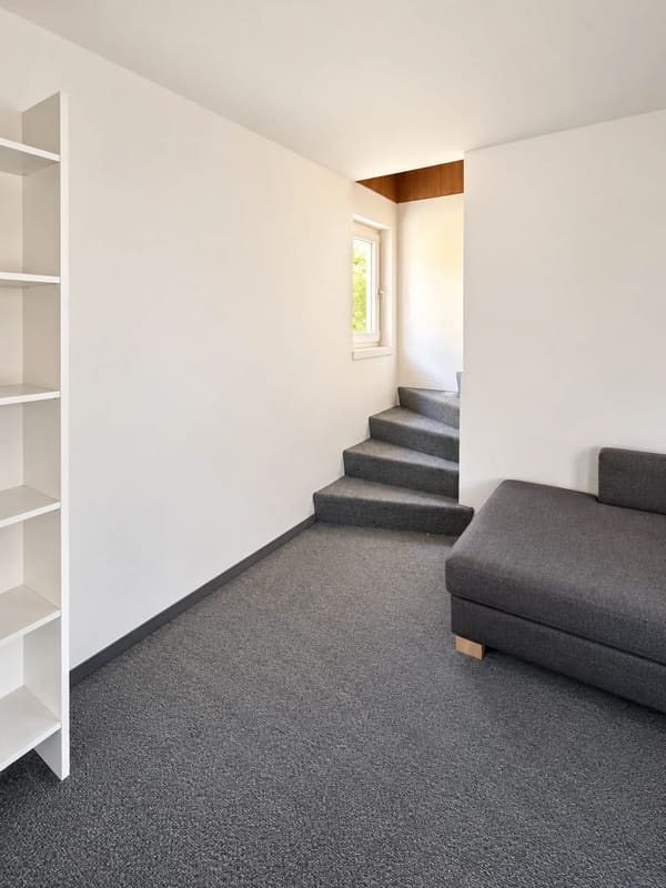 Immobilie in Wabern - 6-Zimmer-Einfamilienhaus mit 761 m² Grundstück in Wabern bei Bern - sanierungsbedürftig, mit viel Spielraum - Bild 5