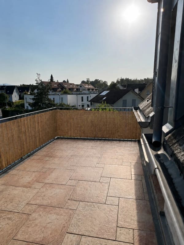Immobilie in Hombrechtikon - Charmante 4½-Zimmer-Dachwohnung mit sonniger Terrasse und Weitsicht - Bild 10
