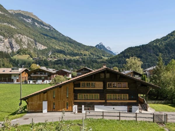 Immobilie in Innertkirchen - WunderschÃ¶n kernsaniertes 6 Zimmer Einfamilienhaus mit weitlÃ¤ufigem Garten - Bild 0