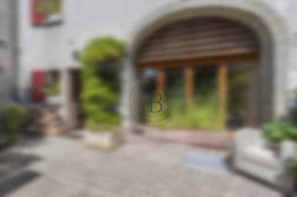 Immobilie in Soral - Co-Exclusivité ! Magnifique maison de village - Bild 0