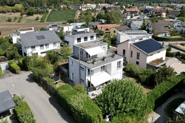 Immobilie in Rütihof - FREISTEHENDES EINFAMILIENHAUS MIT SONNIGER ATTIKATERRASSE UND VIELSEITIGEM RAUMKONZEPT - Bild 1