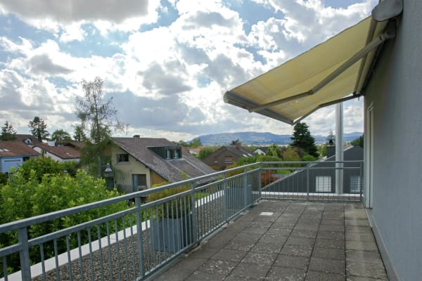 Immobilie in Rütihof - FREISTEHENDES EINFAMILIENHAUS MIT SONNIGER ATTIKATERRASSE UND VIELSEITIGEM RAUMKONZEPT - Bild 2