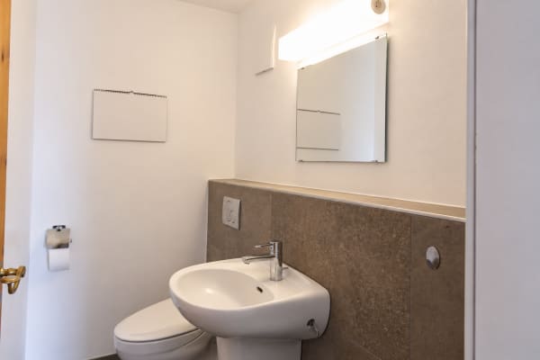 Immobilie in Lantsch/lenz - 2.5 Zimmerwohnung im schönen Wohnquartier La Senna - Bild 10