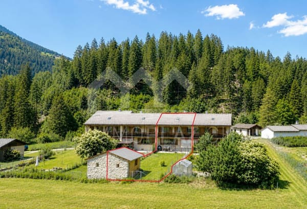 Immobilie in Tiefencastel - 4Â½ Zi.-Reihenhaus mit grossem Garten und schÃ¶ner Tal- und Bergsicht - Bild 1