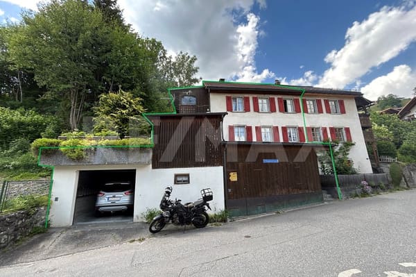 Immobilie in Seewis Prättigau - Einfamilienhaus mit Garage und Stallanbau - Bild 0