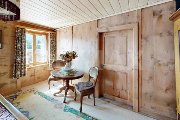 Immobilie in Seewis Prättigau - Einfamilienhaus mit Garage und Stallanbau - Bild 3