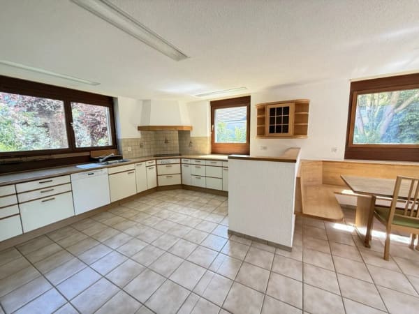 Immobilie in Witterswil - GrosszÃ¼giges Familienhaus mit Ã¼ber 400 mÂ² WohnflÃ¤che und viel PrivatsphÃ¤re - Bild 13