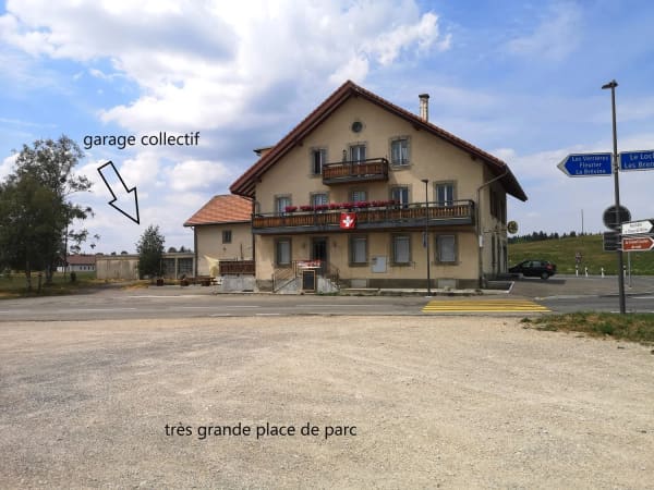Immobilie in Le Cerneux-péquignot - Immeuble mixte avec restaurant, 4 appartements, dépôts, garage collectif, panneaux solaires - Bild 2