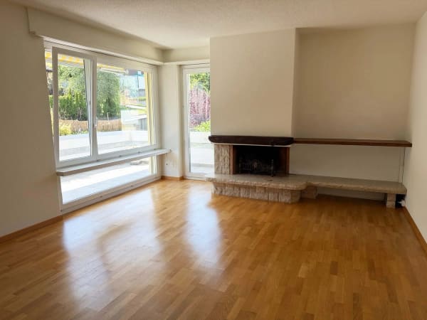 Immobilie in Regensdorf - Helle Wohnung mit sonnigem Balkon und CheminÃ©e - Bild 0