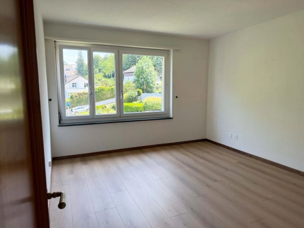 Immobilie in Regensdorf - Helle Wohnung mit sonnigem Balkon und CheminÃ©e - Bild 4