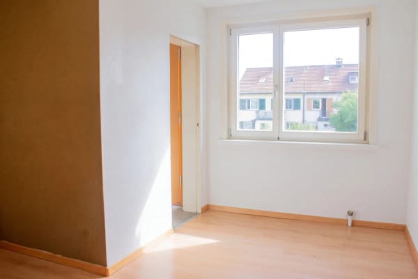 Immobilie in Neuhausen Am Rheinfall - Verpassen Sie diesem Rohdiamanten neuen Glanz - Bild 1