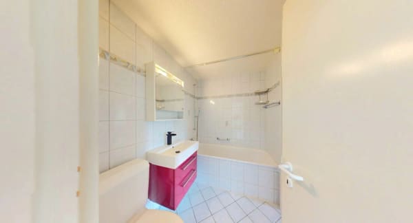Immobilie in Eschlikon Tg - Wohnen auf zwei Ebenen! Charmante 3.5 Zimmer Maisonette mit Blick ins Grüne - Bild 10