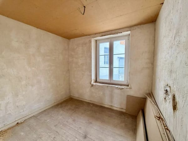 Immobilie in Nuglar - Mehr als nur ein Haus: Bauernhaus mit Scheune und unbegrenzten Möglichkeiten - Bild 5