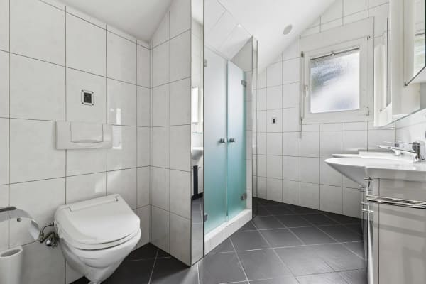 Immobilie in Stallikon - 5.5-Zimmer - Maisonette Terrassenwohnung mit 51 m2 Terrasse und 315 m2 Gartenanteil - Bild 15