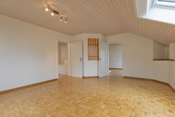 Immobilie in Farnern - Freistehendes 5.5-Zimmer Einfamilienhaus mit Weitsicht bis zu den Alpen - Bild 10