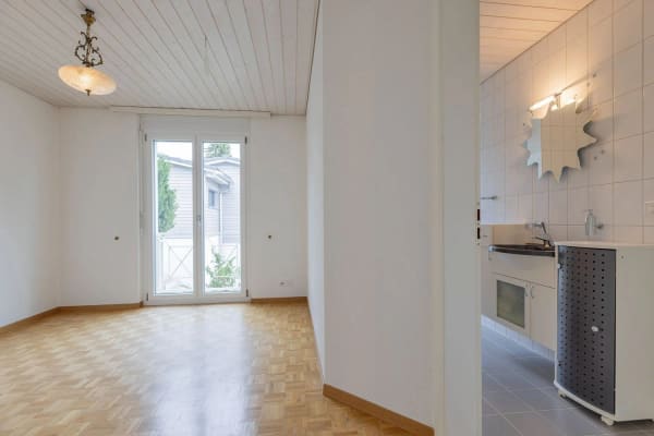 Immobilie in Farnern - Freistehendes 5.5-Zimmer Einfamilienhaus mit Weitsicht bis zu den Alpen - Bild 11
