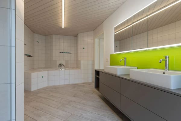 Immobilie in Farnern - Freistehendes 5.5-Zimmer Einfamilienhaus mit Weitsicht bis zu den Alpen - Bild 12