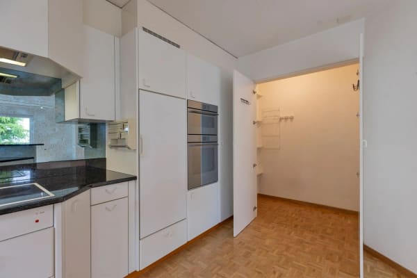 Immobilie in Farnern - Freistehendes 5.5-Zimmer Einfamilienhaus mit Weitsicht bis zu den Alpen - Bild 18