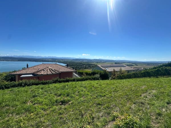 Immobilie in Bellerive Vd - Villa sur plan avec incroyable vue sur le Lac de Morat et les Alpes - Bild 8