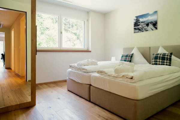 Immobilie in Laax Gr - Laax  3.5-Zimmer-Ferienwohnung mit jährlich 3% Nettorendite garantier - Bild 1